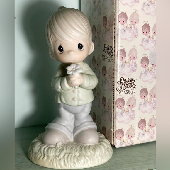Precious Moments Mommy I Love You 1987 Figurine - Picture 2 of 8